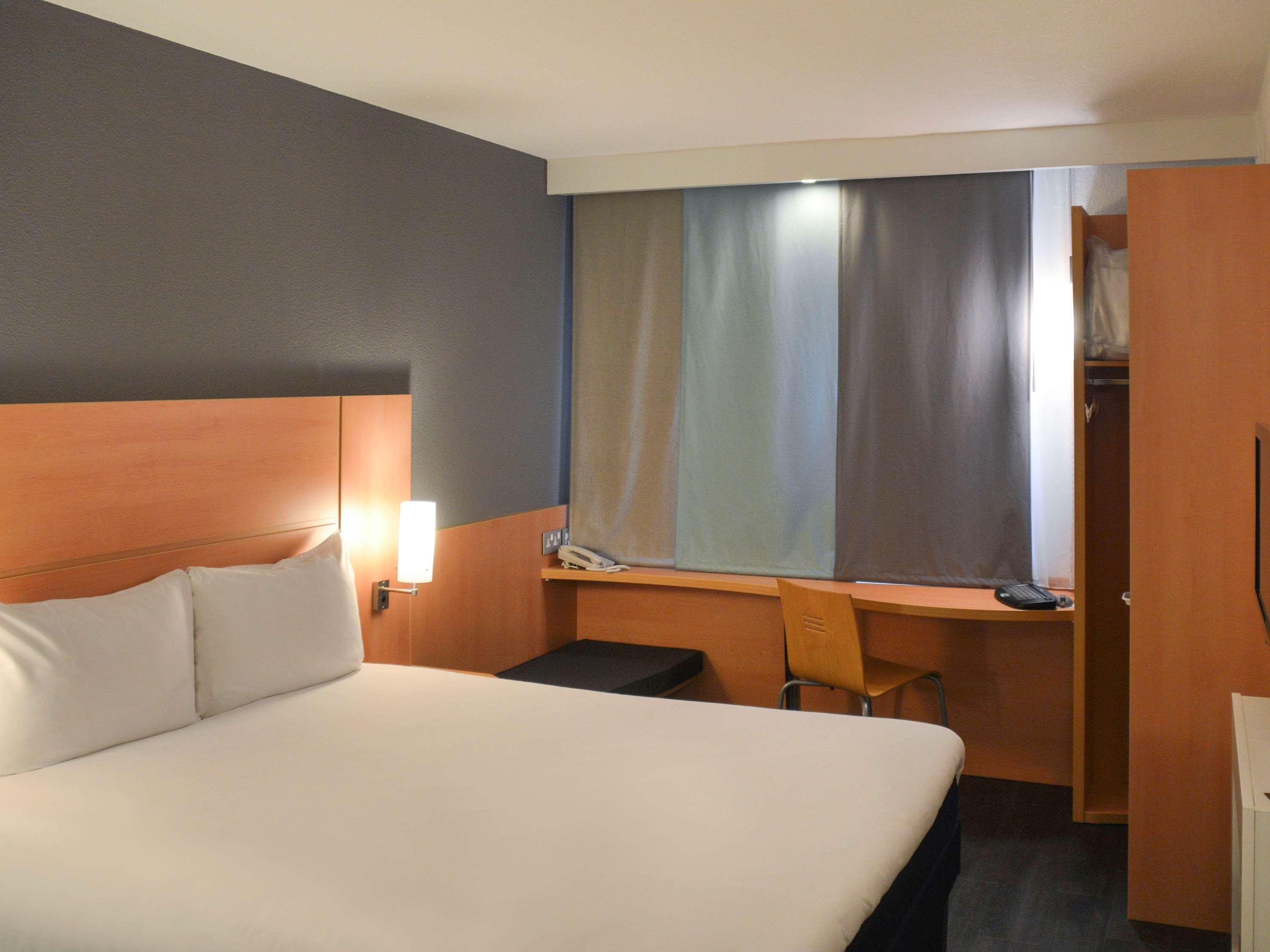 Ibis Centre 3*