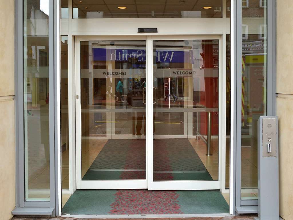 Ibis Centre Hotel 3*